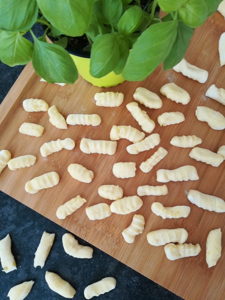 Gnocchi und Basilikum